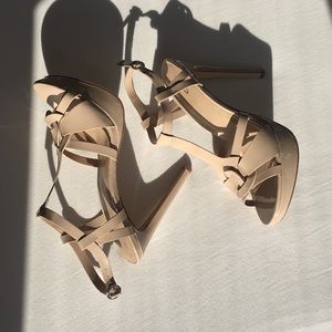 SOLD! Beautiful nude patent leather platform heels
